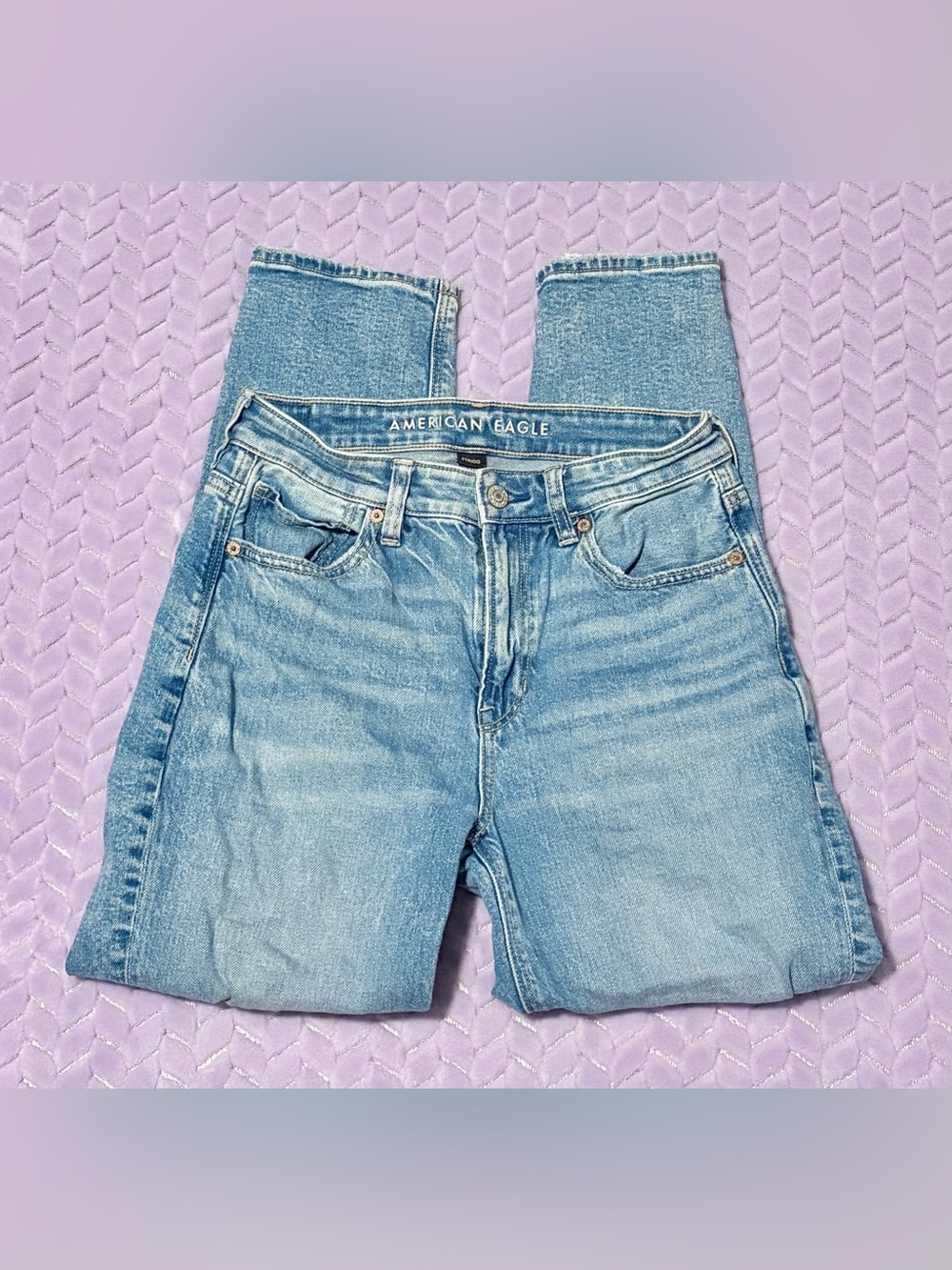 American Eagle Outfitters Light Wash Straight Leg Women's Jeans